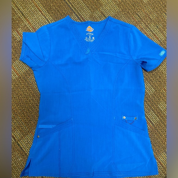 Dickies Scrub Top - Picture 2 of 2